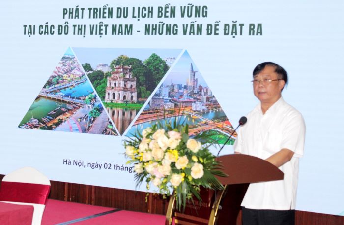 Phó Cục trưởng Cục Du lịch Quốc gia Việt Nam Phạm Văn Thủy phát biểu tại Hội thảo